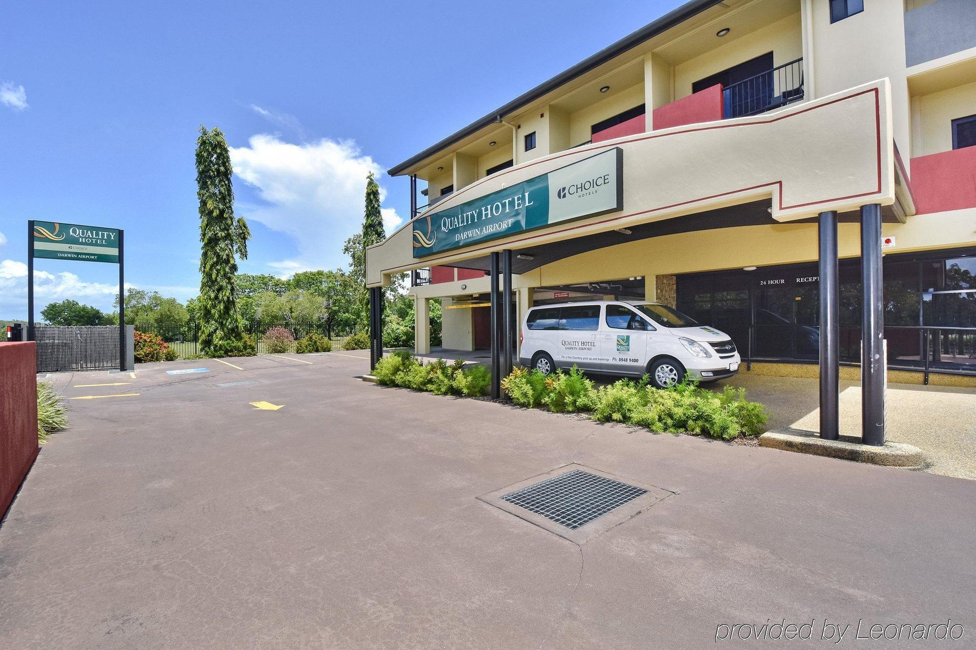 Quality Hotel Darwin Airport Екстер'єр фото The former St. John Ambulance headquarters in Townsville, Queensland.